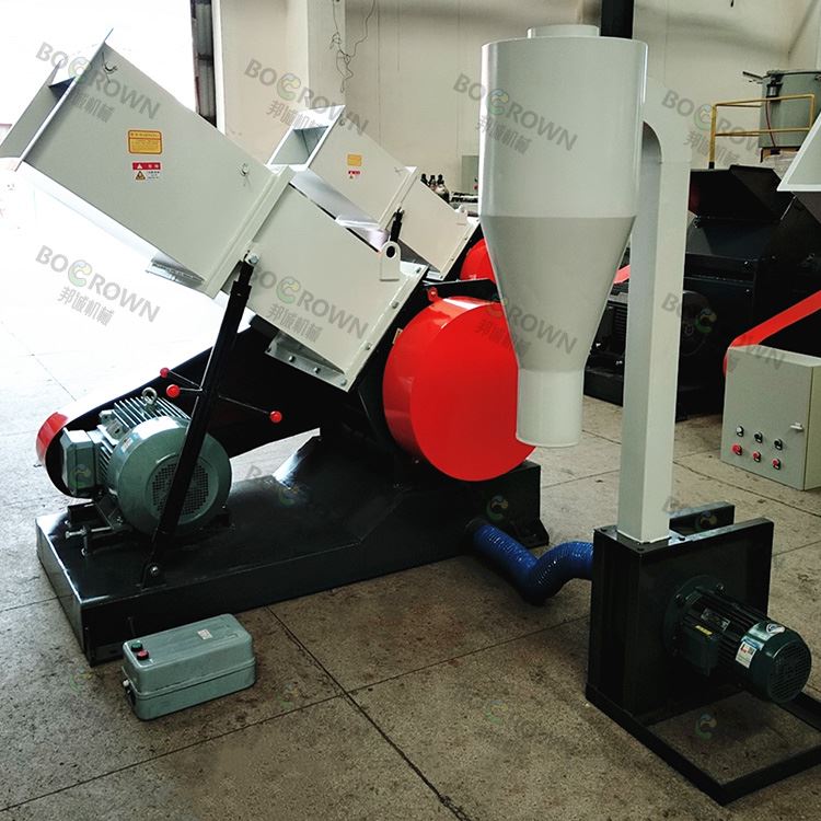 Machine de recyclage de plastique